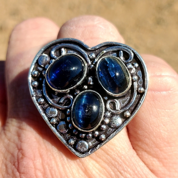New Amazing Blue Kyanite Heart Shaped 925 Silver Ring. - Picture 4 of 16